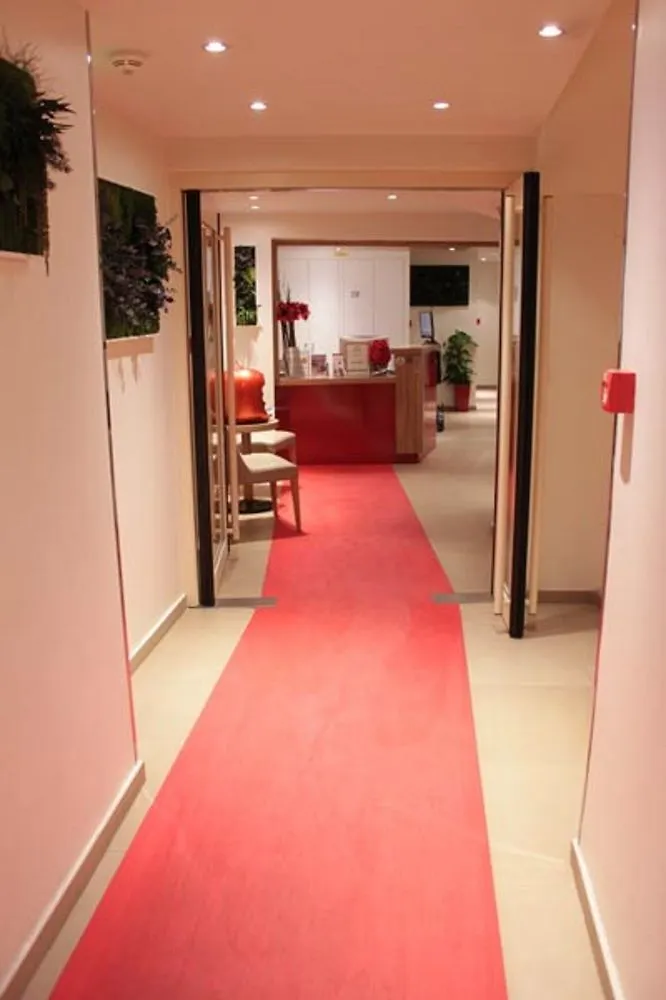 Le Grand De Normandie Hotel 4*