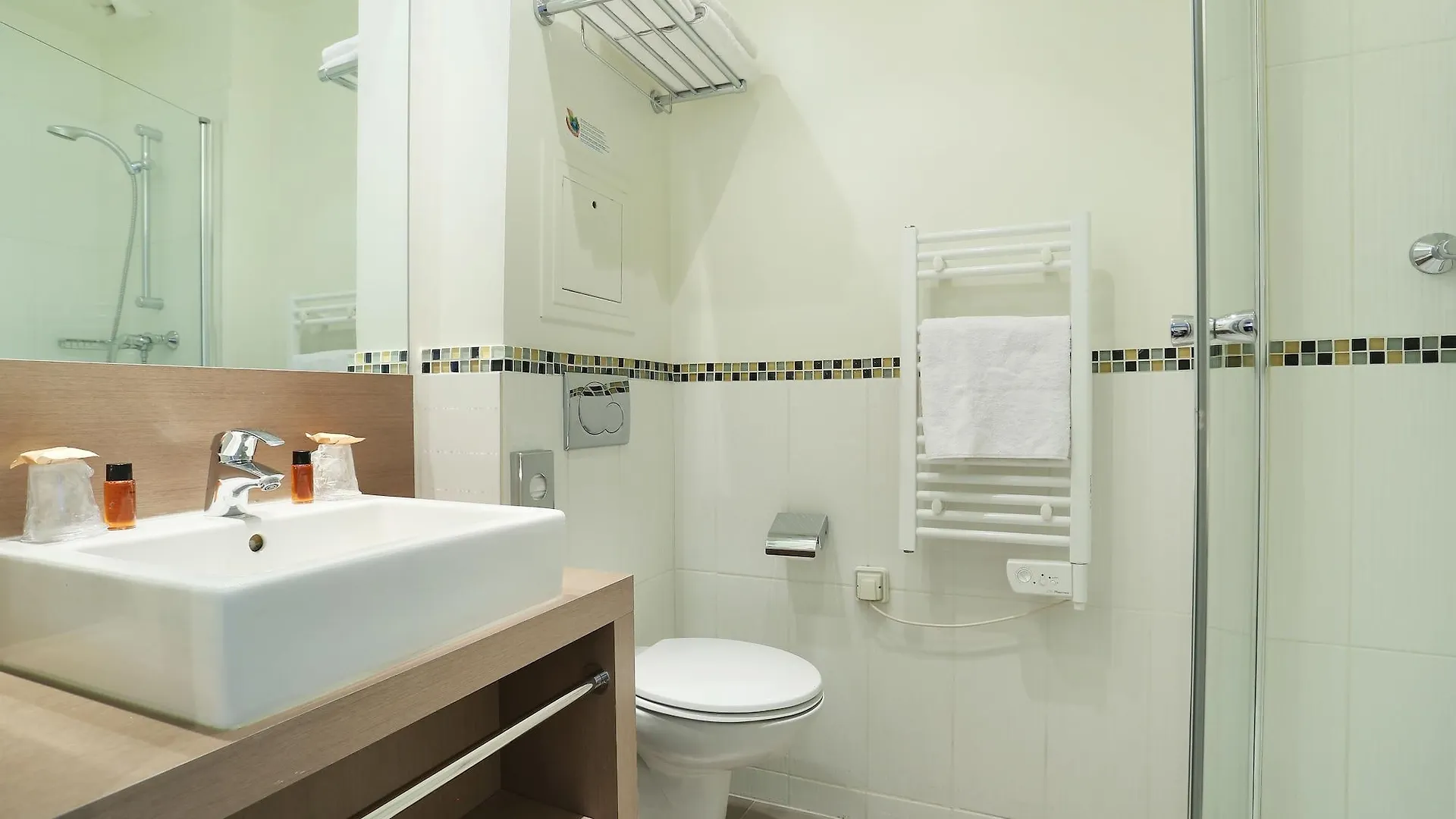 Hotell Le Grand De Normandie