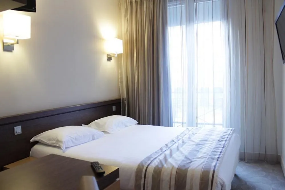 Le Grand De Normandie Hotell Paris