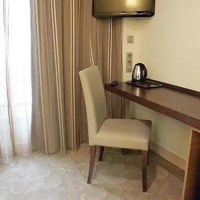 Le Grand De Normandie Hotell 4*
